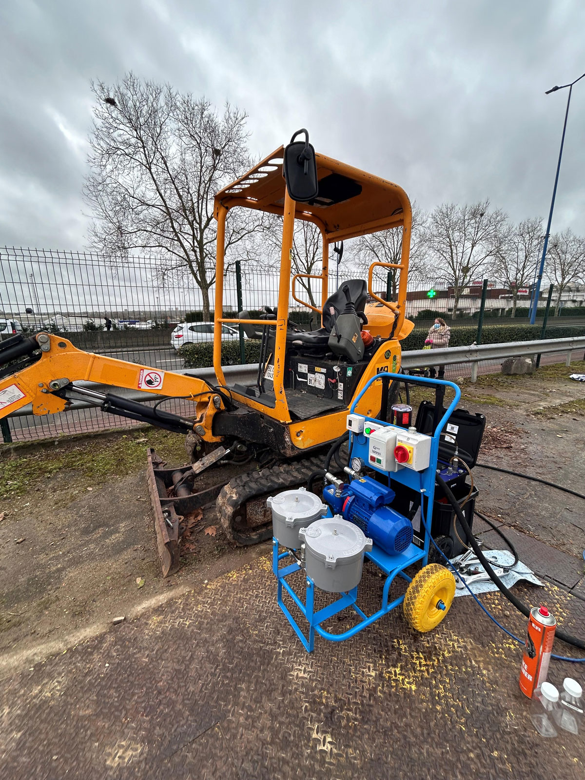 Service de filtration d'huile hydraulique - PIRTEK : une solution efficace pour éliminer les particules métalliques et organiques, les résidus ou l'eau_2