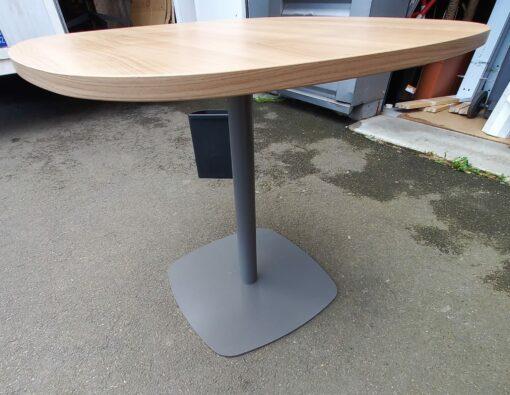 Table de réunion rectangulaire ou carrée en bois d'occasion - 80 x 80 cm - Pied central gris_2