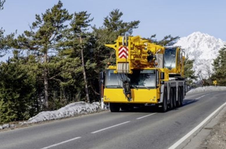 Grue équipée du système VarioBase pour calage asymétrique