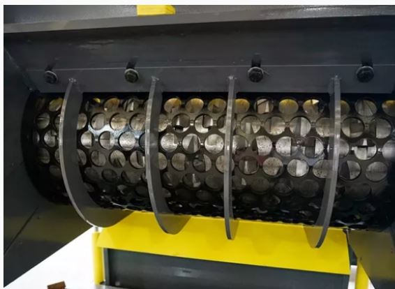Broyeur simple arbre multi-matériaux calibrage 22kW  avec un traitement jusqu'à 1000kg/h de plastiques, composites et diverses matières  - BCX22_2