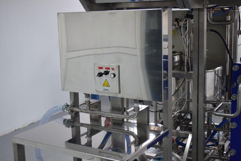 Machine de remplissage semi-automatique - 2 têtes - bag-in-box, bouteilles ou conteneurs - compatible pasteurisateurs Dion Engineering_2