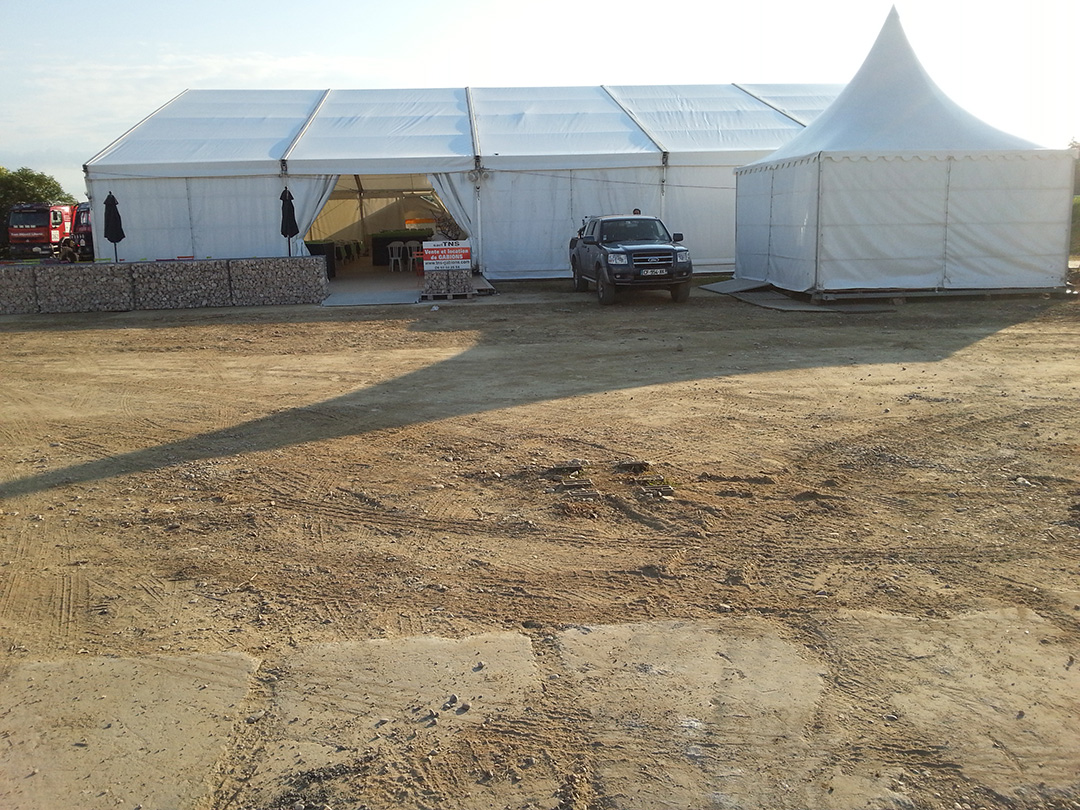 Achat tente de réception (5 mètres x 9 mètres - 20 mètres x 30 mètres)_2