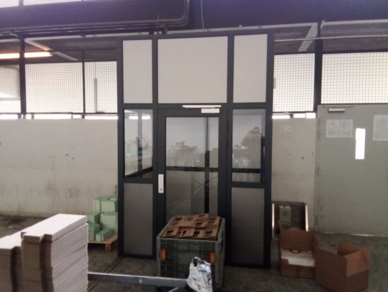 Cabine fumeur Standard  atelier 4, 5 personnes 4 faces autoportantes_2