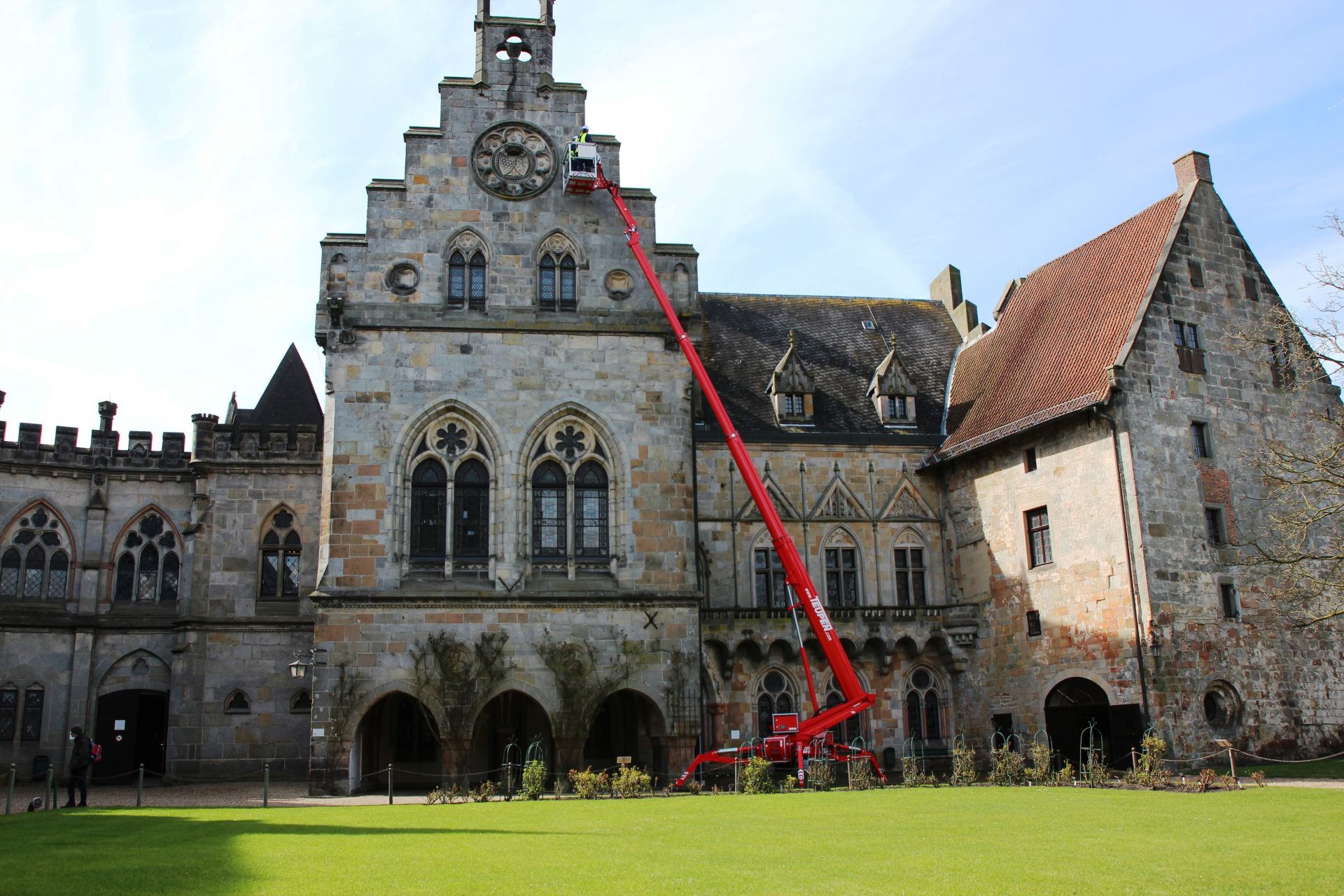 Nacelle araignée LEO23T - hauteur de travail 23,20 m - capacité 250 kg - motorisation électrique et diesel_2