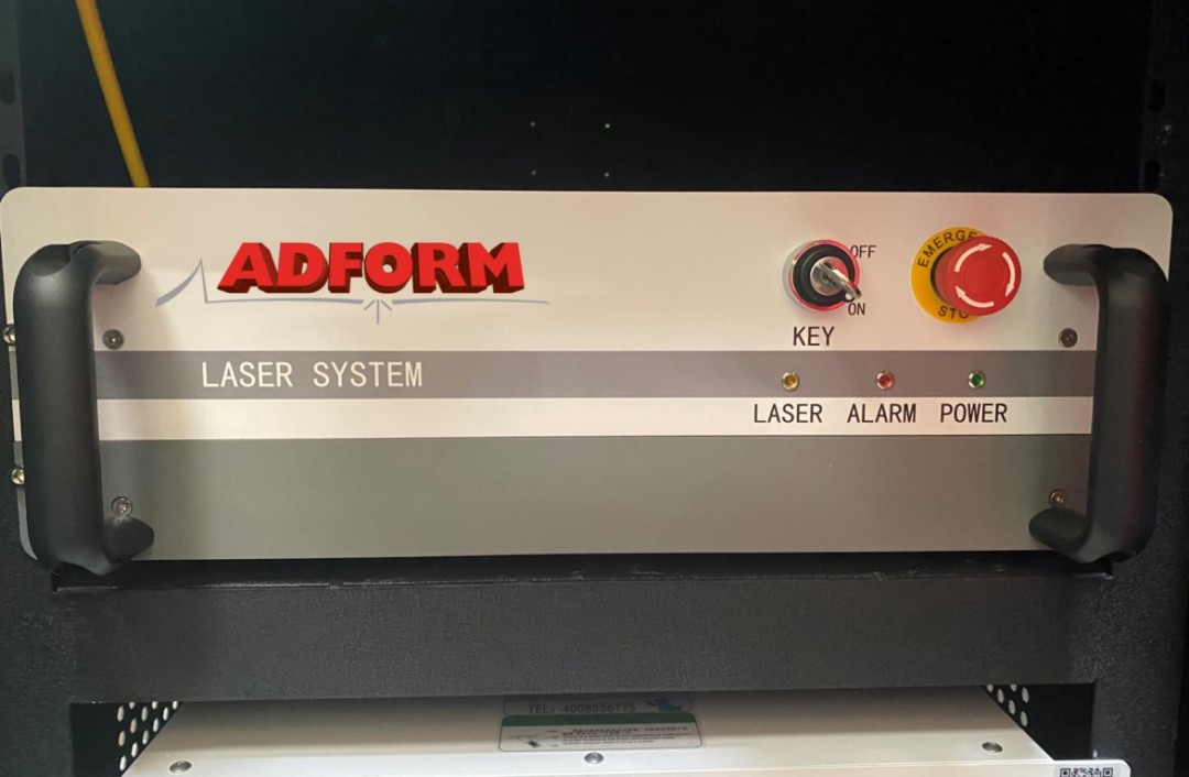 Poste à souder laser LS - ADFORM, pour métaux de toutes épaisseurs et compositions_2