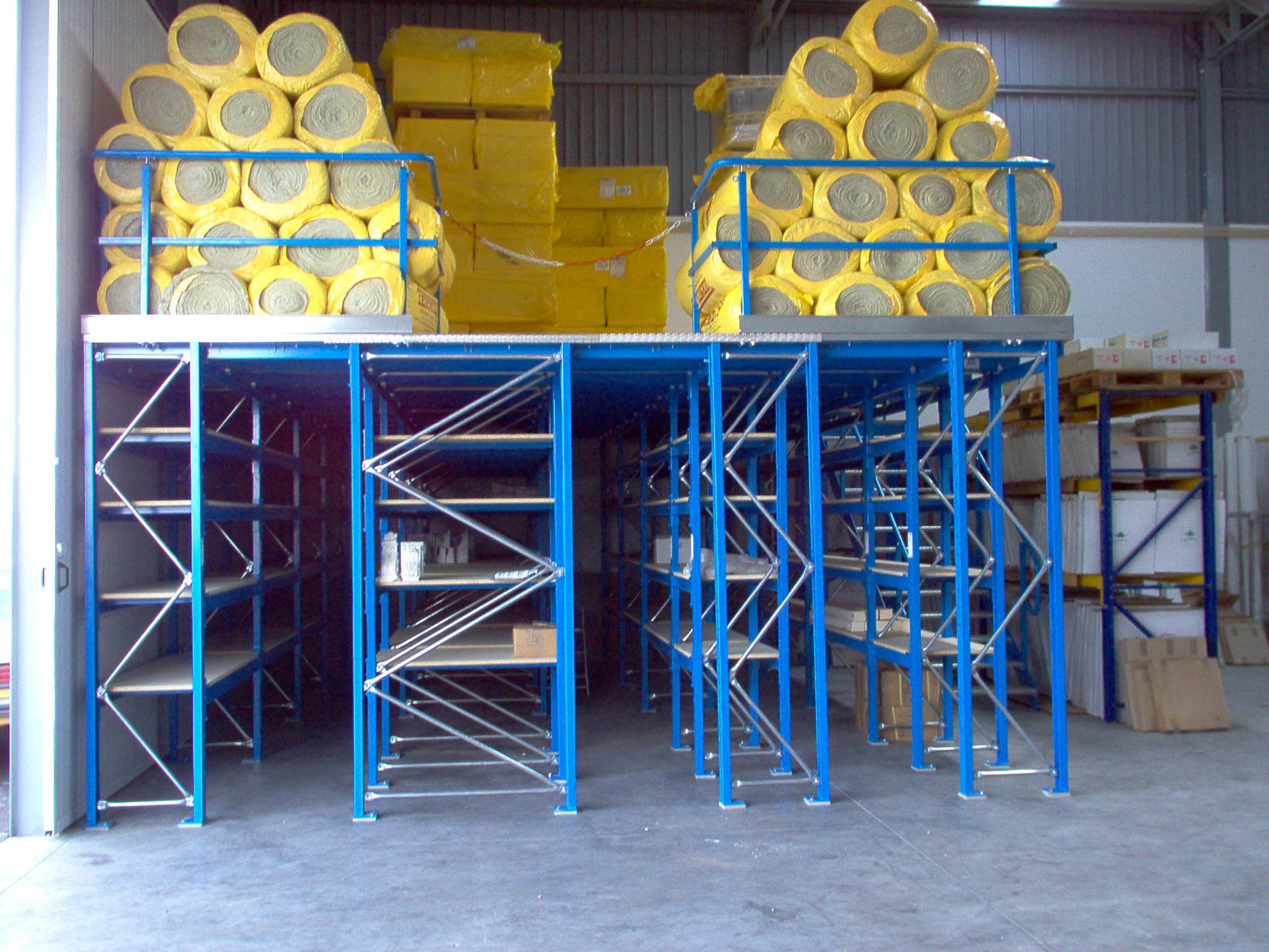 Mezzanine sur rayonnages à palettes OHRA - profilés en acier robustes pour stockage optimisé_2