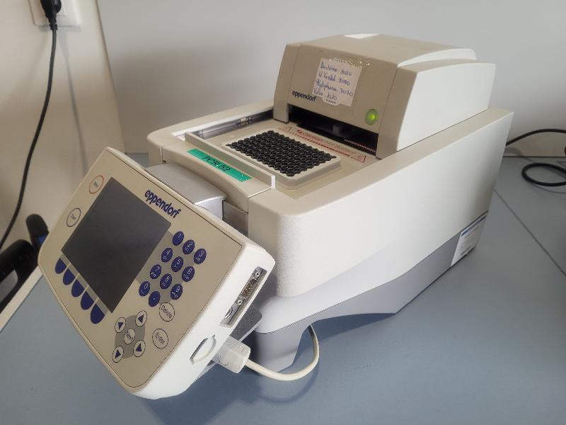 Thermocycleur Eppendorf 5341 Mastercycler epGradient avec panneau de commande 5340_2