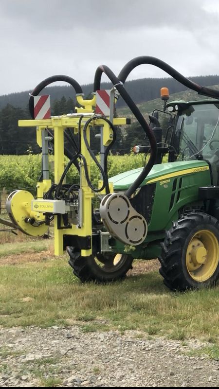 Effeuilleuse 2 rangs E 3200 iF7 pour grands parcellaires de vignobles