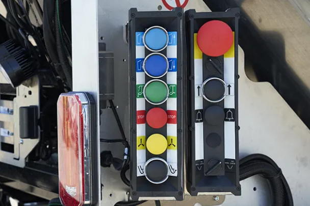 Mini Bennes à Ordures Ménagères BOM - MICRONEA - ultra-compacte - idéale pour ruelles et accès difficiles - 400 kg de capacité_2