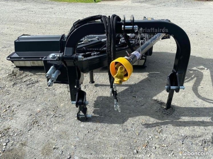 Broyeur d'accotement Boxer Black 2,5 M - Sécurité anti-arrachement sur attelage à ressort - Largeur de travail 2,5 m_2