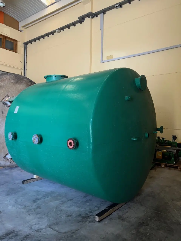 Reservoir fer d'occasion 12500 litres - référence : c8159_2