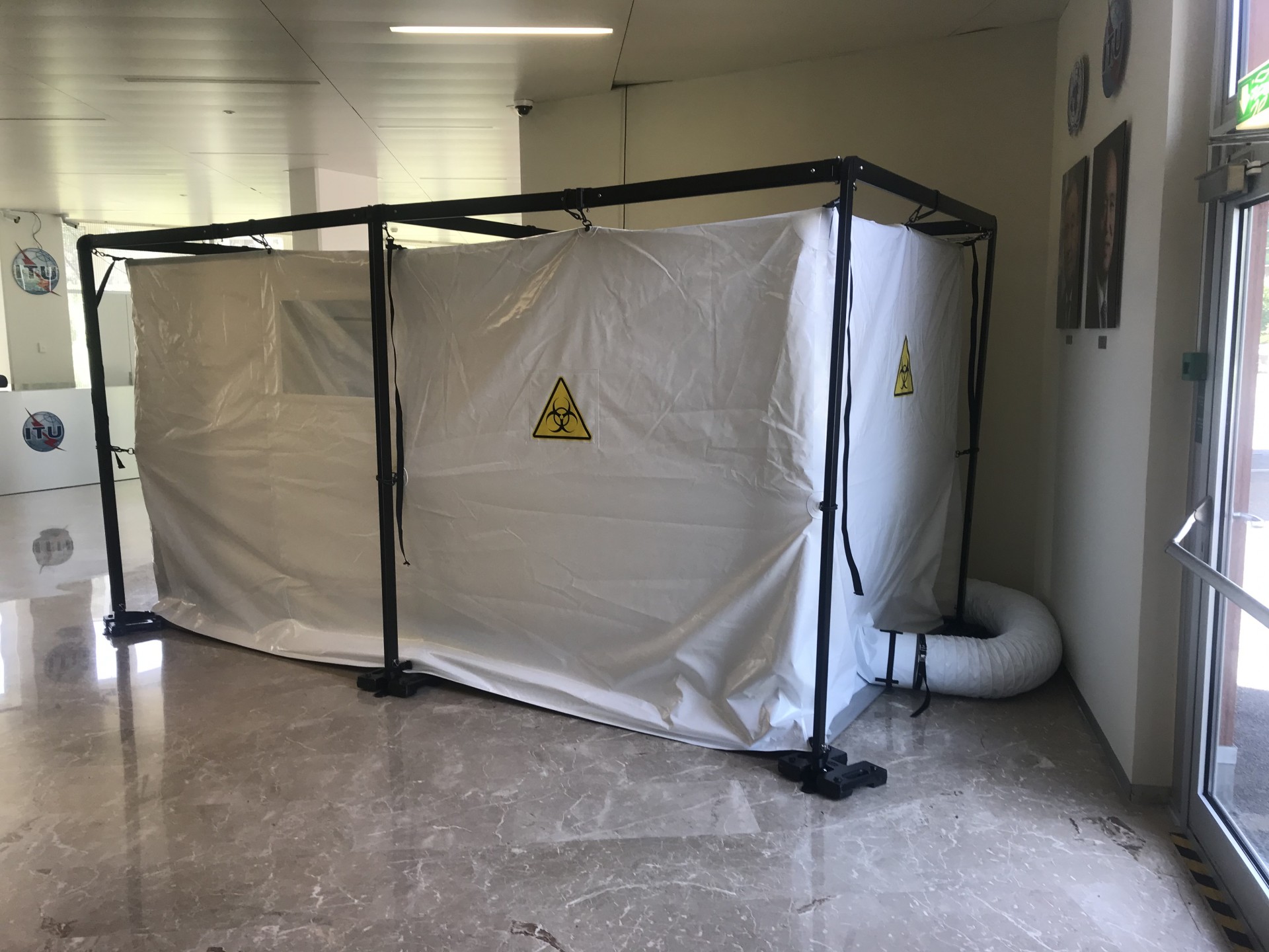 Solution de décontamination réutilisable pour hôpitaux et centres de santé