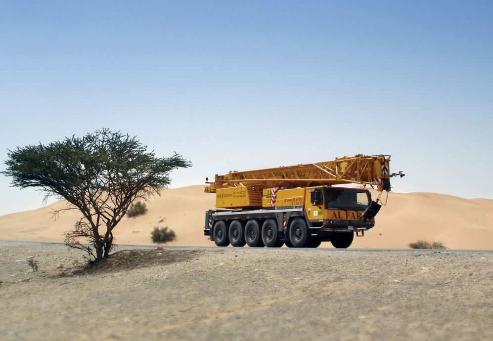 Grue automotrice LTM 1095-5.1 - Liebherr - capacité de charge max 95 t - flèche télescopique jusqu'à 58 m_2