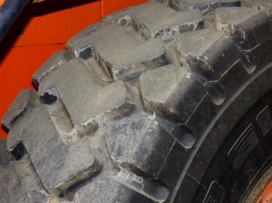 Chargeuse sur pneus FH W190 - Année 2001 - Godet 3m3 - Pneus neufs - Caméra de recul_2