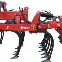 Grizzly XL conçu pour aérer le sol avec des peignes d'égalisation