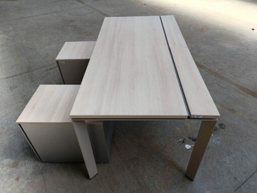 Bureau droit avec Passe Cable Steelcase 140 x 80 cm - Design élégant et minimaliste d'occasion_2