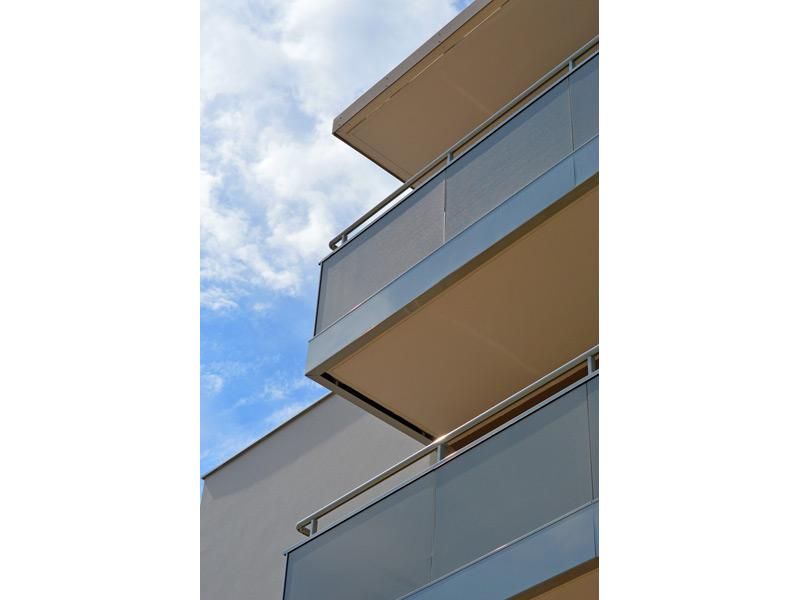 206 012 106 - Garde-corps en aluminium - Bugal SA - Main courante ronde Ø50mm - Remplissage tôle perforée_2