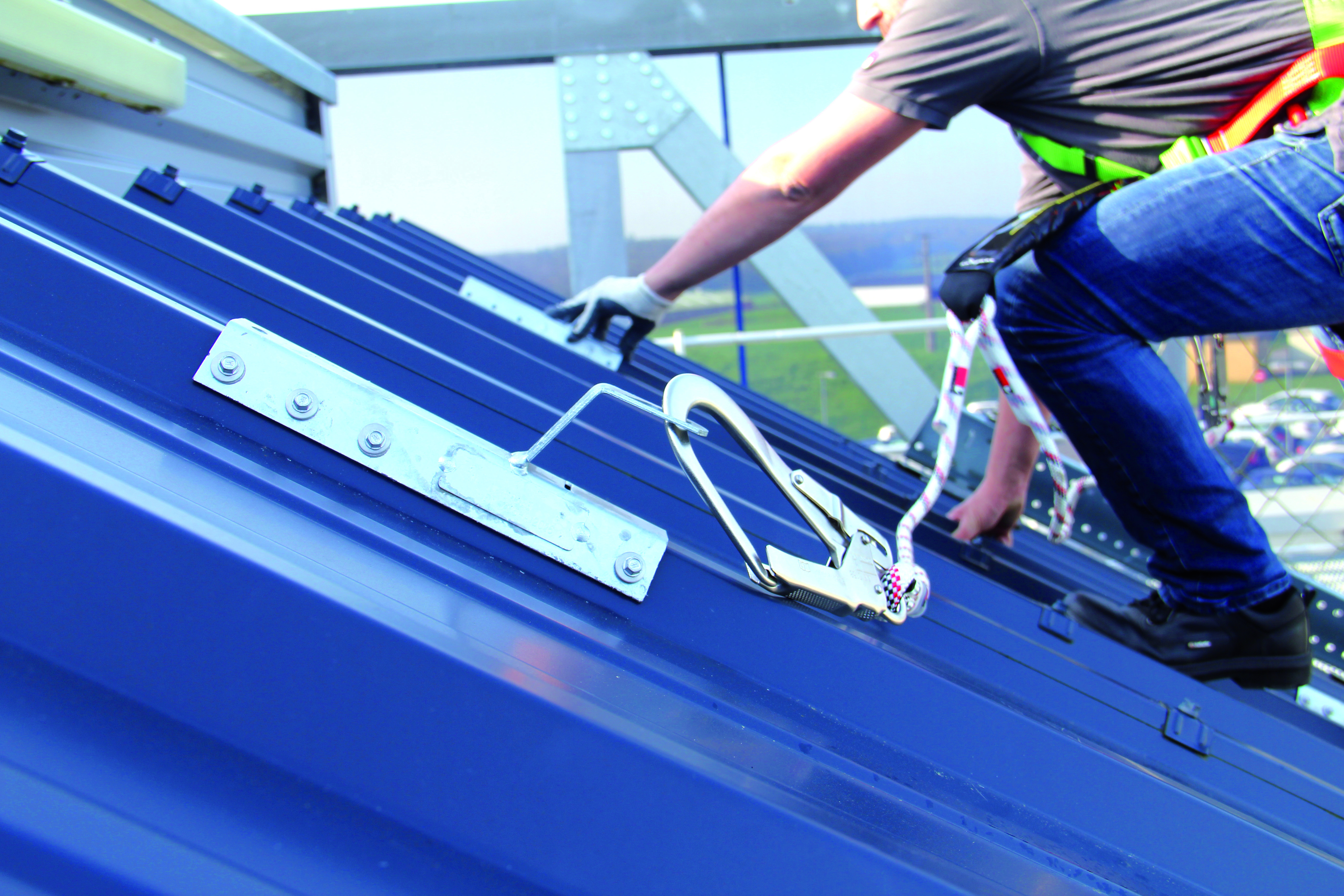 Ancrages de toit et crochet de sécurité pour tous les types de toitures - Secur+ - FRENEHARD_2