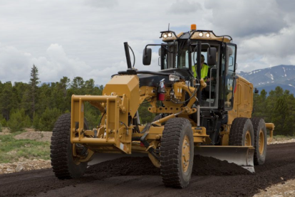 Niveleuses caterpillar 120m2_2