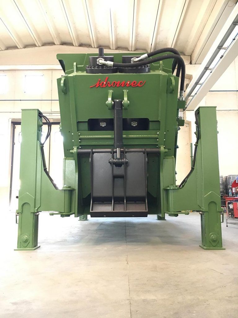 Cisaille inclinée IDROMEC GS 650 - hydraulique, moteur diesel Cummins Tier 5, force de 650 tonnes_2