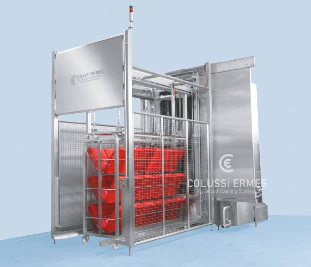 Système automatisé pour lavage de caisses de différents formats