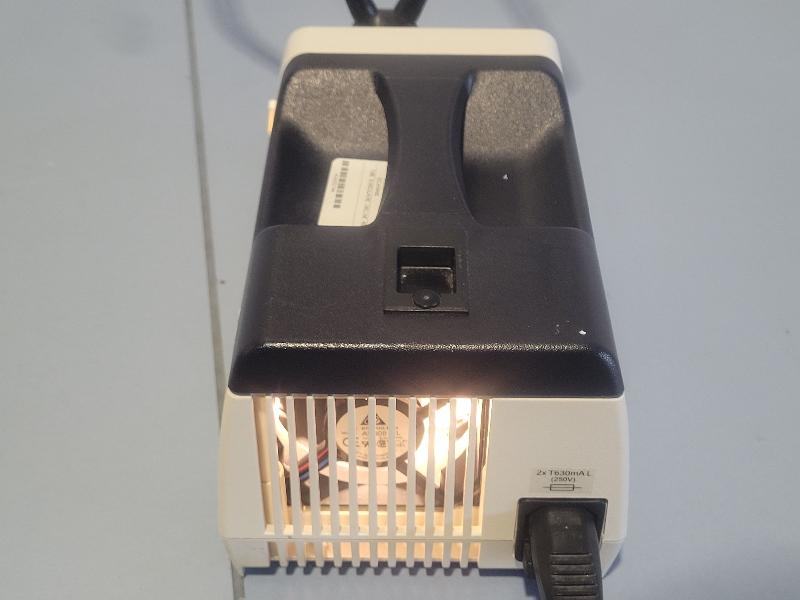 Source de lumière froide LEICA CLS 100X pour microscope_2