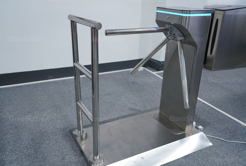 Tourniquet tripode d'accès à 3 bras HoR-DSN-50 - Design compact et indicateur LED_2