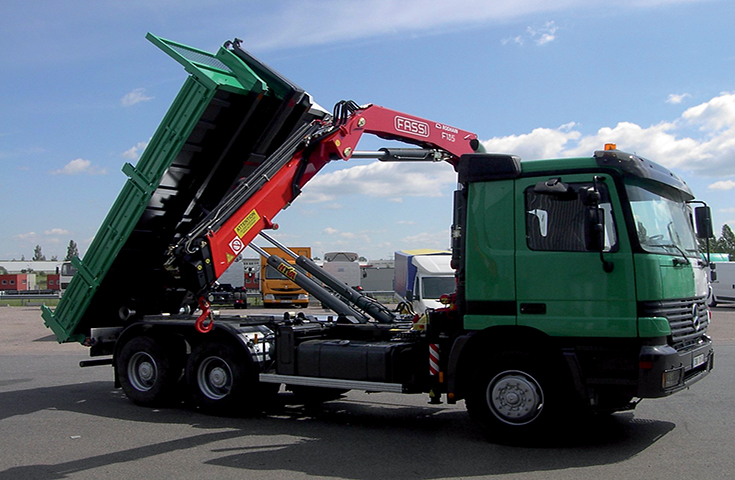 Grue auxiliaire Fassi F135A e-Dynamic - capacité de levage jusqu'à 13,7tm - bras hydraulique jusqu'à 22,55m avec jib_2
