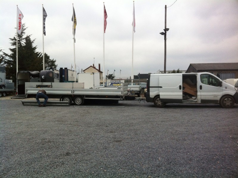 Remorque plateau - Humbaur HT 256124 - 2 essieux, roues dessous, ridelles alu_2