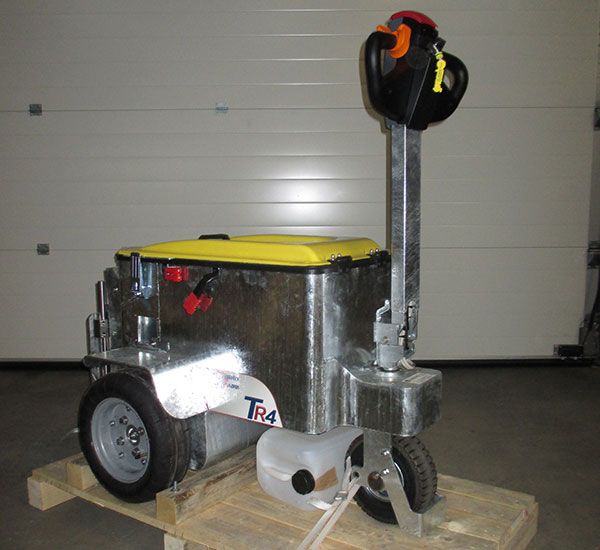 Tracteur pousseur Innovep avec maniabilité améliorée grâce au timon pivotant