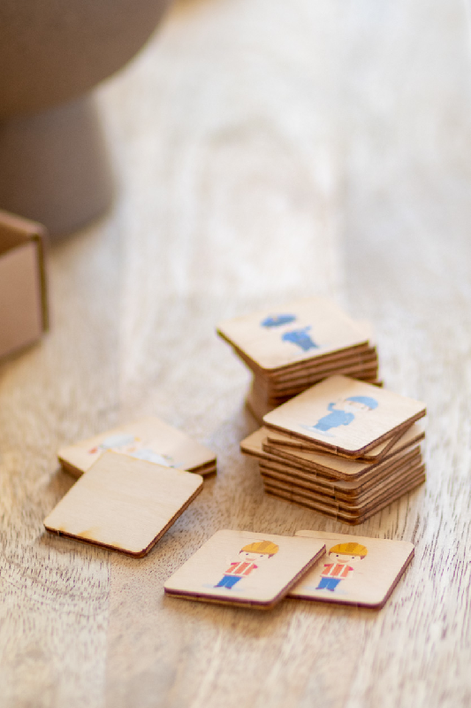 Jeu de memory en bois de bouleau laminé - professions - 24 tuiles de 40x40 mm avec logo imprimé_2