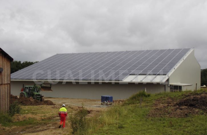 Bâtiment métallique vissé sur mesure pour installations photovoltaïques - CUALIMETAL_2