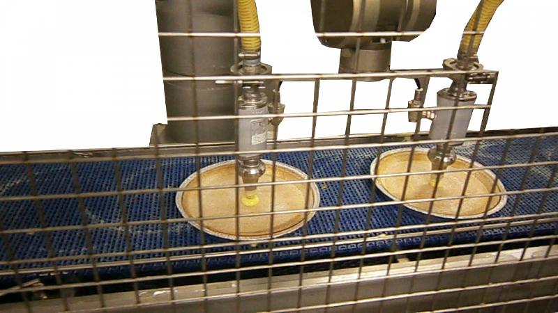 Robot dépose automatique de meringue pour les tartes - mecanic'air_2