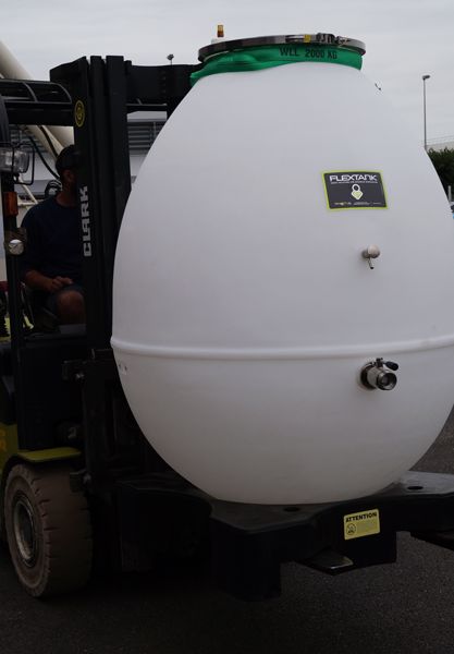 Cuve ovoïde 11.25 H avec coquetier - Micro-oxygénation équivalente à 5 barriques - Fabrication française_2