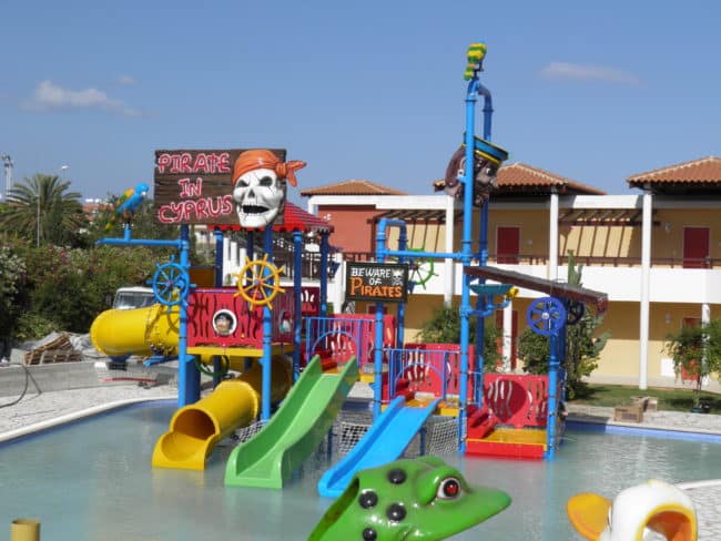 Structure de jeux aquatiques - ARWAPS5B - Hauteur 9 m - Toboggans jusqu'à 2,4 m_2