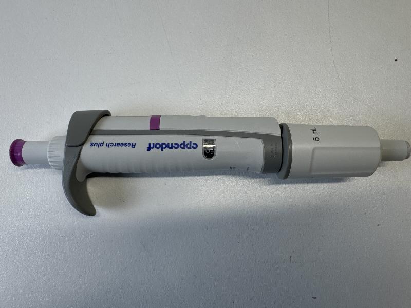 Micropipette monocanal Eppendorf Research plus | 0.5 - 5 mL_2
