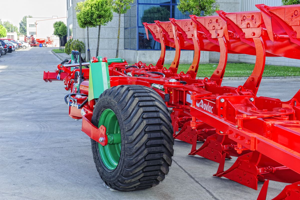 Charrue réversible ovlac avec options de sécurité hydraulique ou mécanique