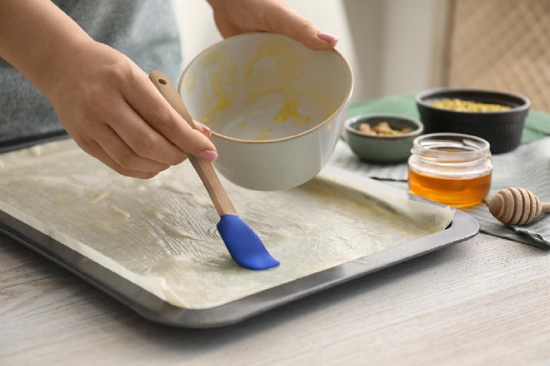 Spatule à pâtisserie en silicone - manche en bambou - couleur bleu - 20g_2