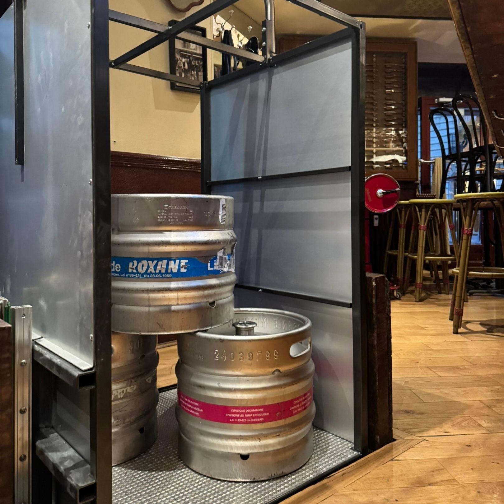 Monte-fût pour brasserie - trappe embarquée ou deux ventaux - 300 kg - DH-VZB_1