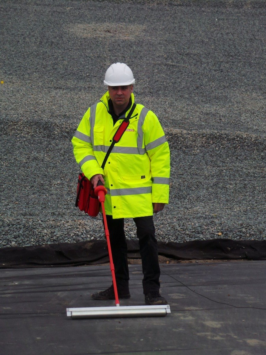 Détecteur de porosité DC haute tension, conçu pour tester les géomembranes - Geo Pro2_3