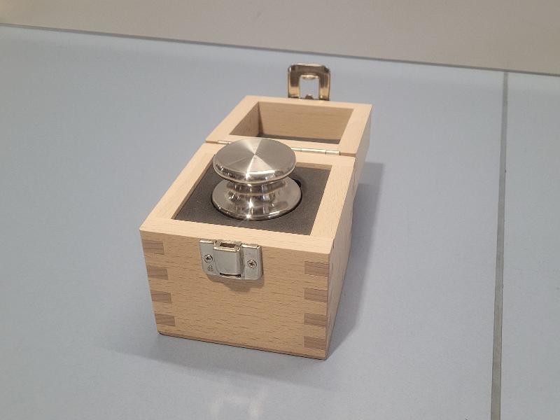 Poids d'étalonnage ZWIEBEL 1kg classe F2 INOX_2