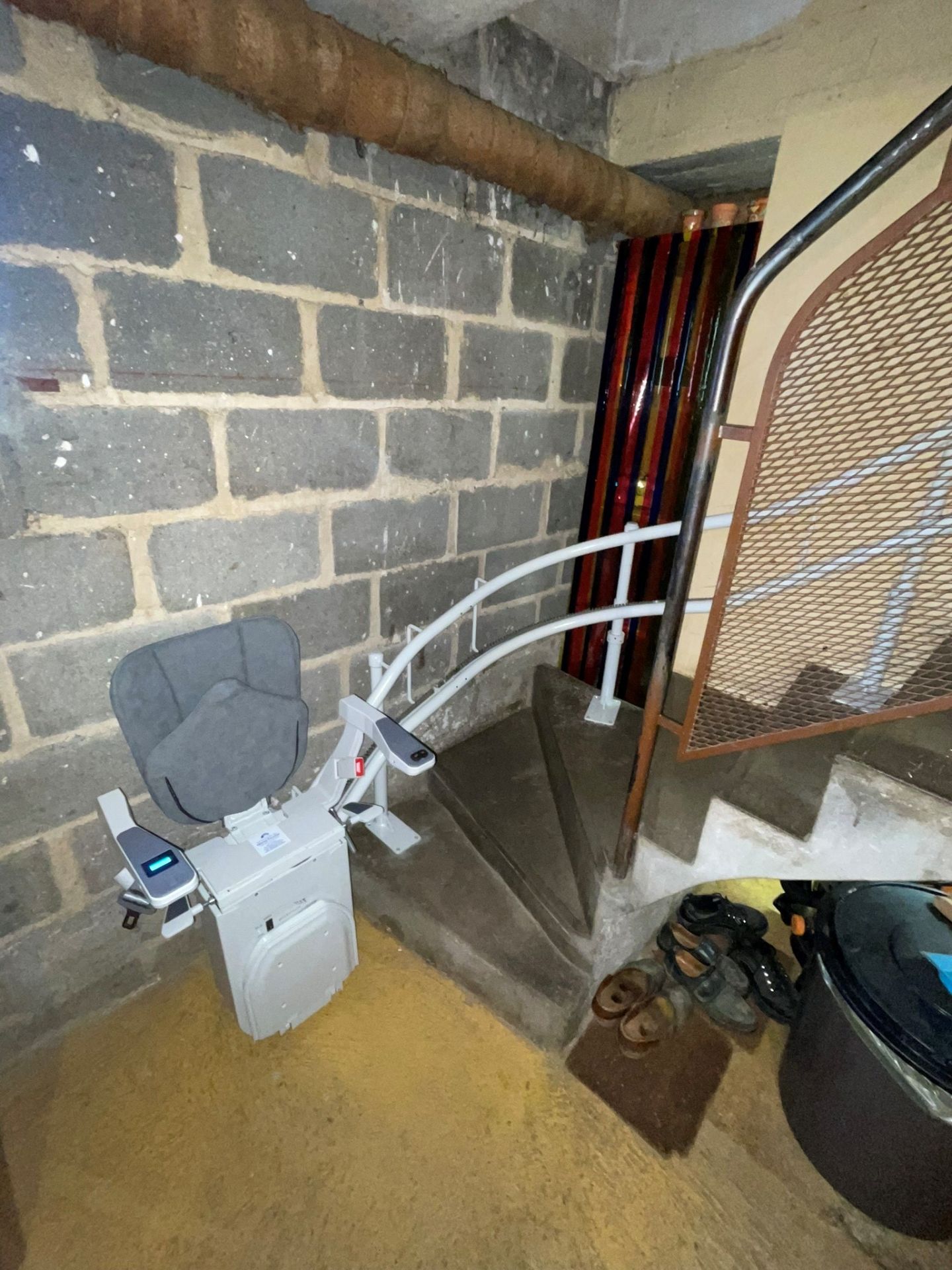 Monte-escalier double-rail fluide et confortable, idéal pour les escaliers incurvés avec un siège ergonomique entièrement réglable - CONTOUR (CURVE)_2