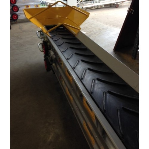 Convoyeur SHIFTA avec pieds équipés de roulettes et frein de série