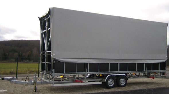 Podium passe partout 48 m² avec kit de bâche - EMS Stage 48_2