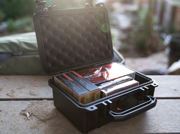 1120 Valise Protector - Valise étanche Peli - Intérieur 18,5 × 12,1 × 8,5 cm - Résistante aux chocs et à la poussière_2