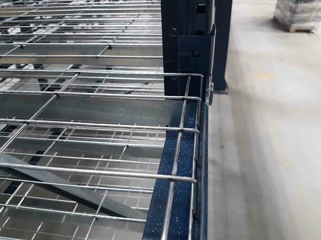 Rayonnage à lisses adapté au stockage manuel de produits mi-lourds_2