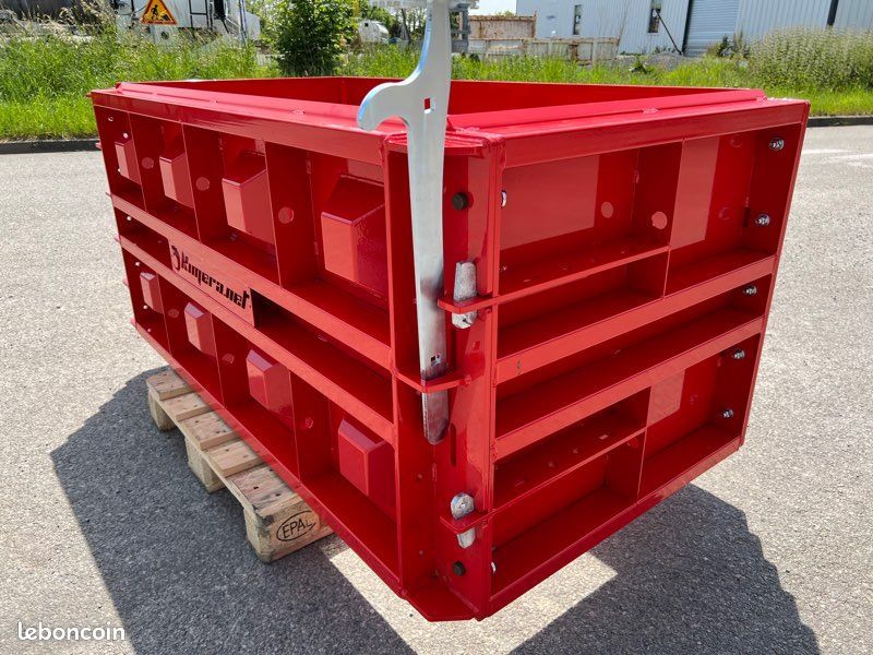 Coffrage lego pour fabrication de blocs béton