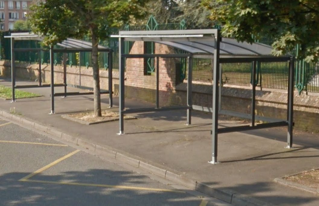 Abri bus THION - modulable et personnalisable - tailles et coloris variés - toiture convexe_2