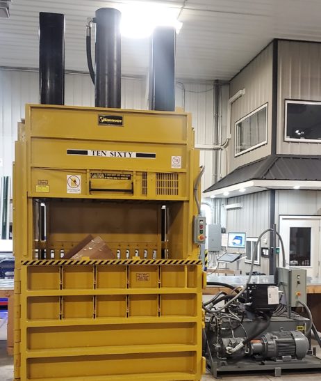 Presse verticale robuste T60XD - production de balles OCC de 1 500 lb en 45 minutes_2