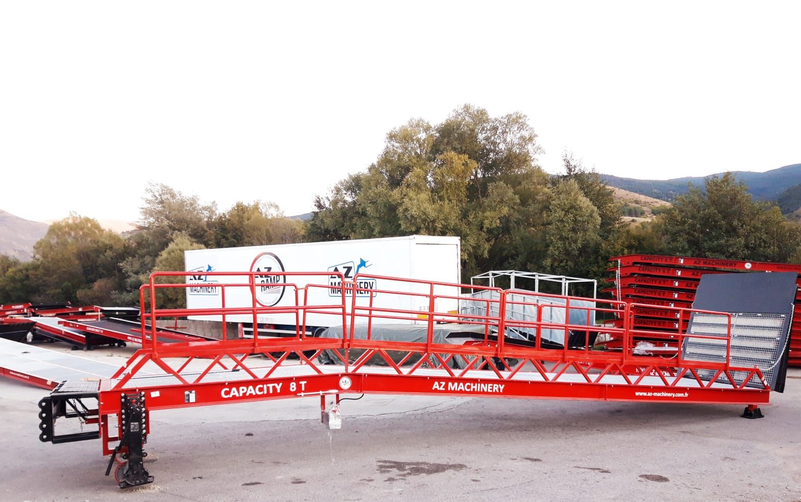 Rampe de chargement mobile hydraulique AZ RAMP STAR OTC - Capacité 8T à 20T - Pente douce 10% et options polyvalentes_2
